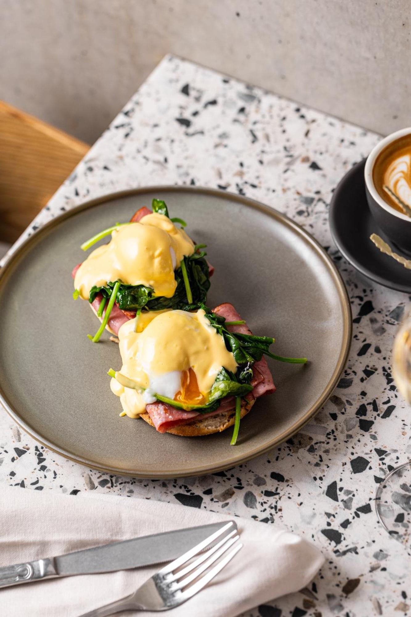 Crystalbrook Vincent Brisbane Exterior foto Eggs Benedict